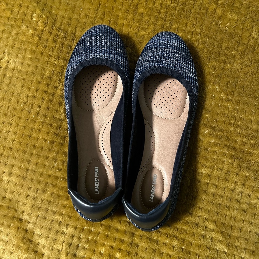 Lands’ End shoes